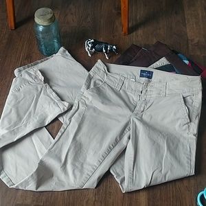 American Eagle Artist Stretch Khakis size 6 xlong